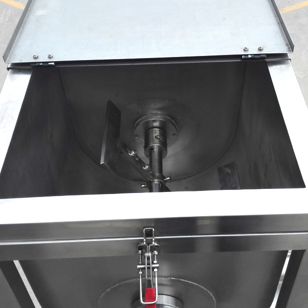 半自動醬料灌裝機-小型醬料灌裝設(shè)備細節(jié)展示 半自動醬料灌裝機-小型醬料灌裝設(shè)備細節(jié)展示